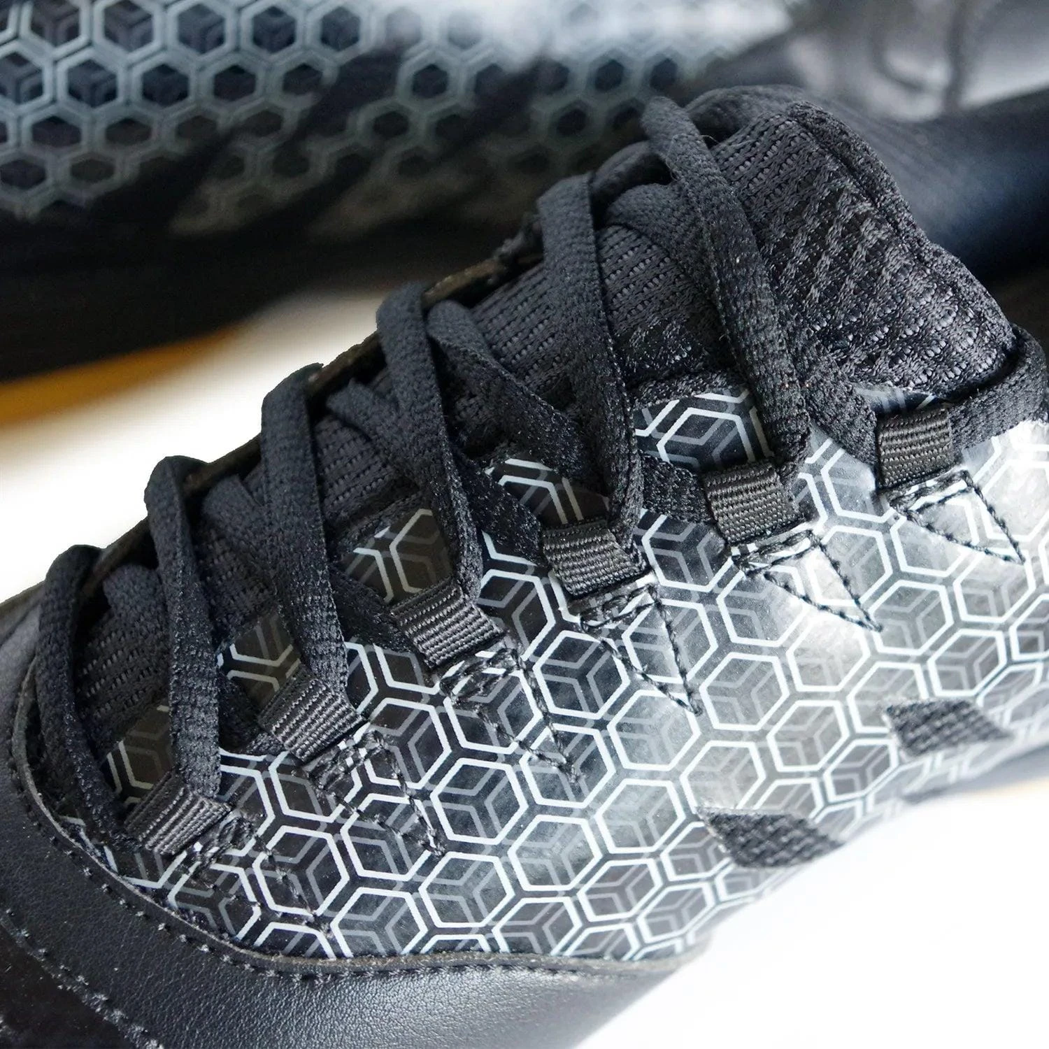 Karakal Super Pro Indoor Court Badminton Shoes - Black - Image 11